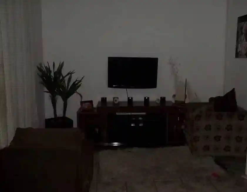 Casa com 2 quartos à venda, 450m² — foto 2 de 3