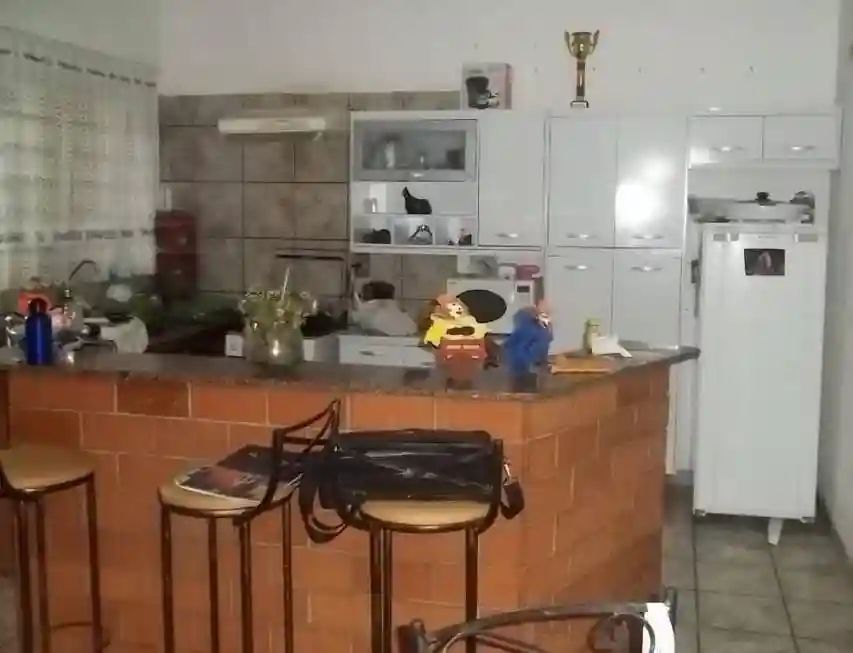 Casa com 2 quartos à venda, 450m² — foto 3 de 3