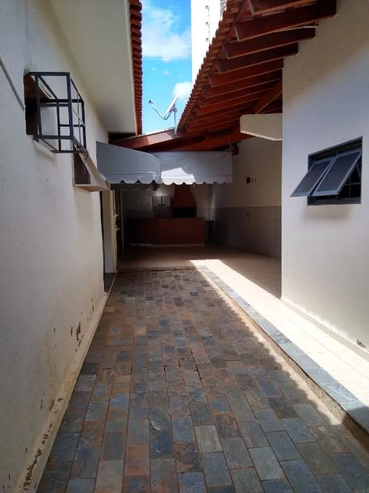 Imóvel Comercial com 3 quartos à venda, 500m² — foto 3 de 19