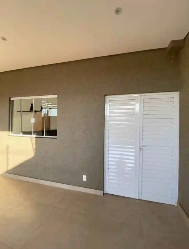 Casa com 3 quartos à venda, 120m² — foto 2 de 14