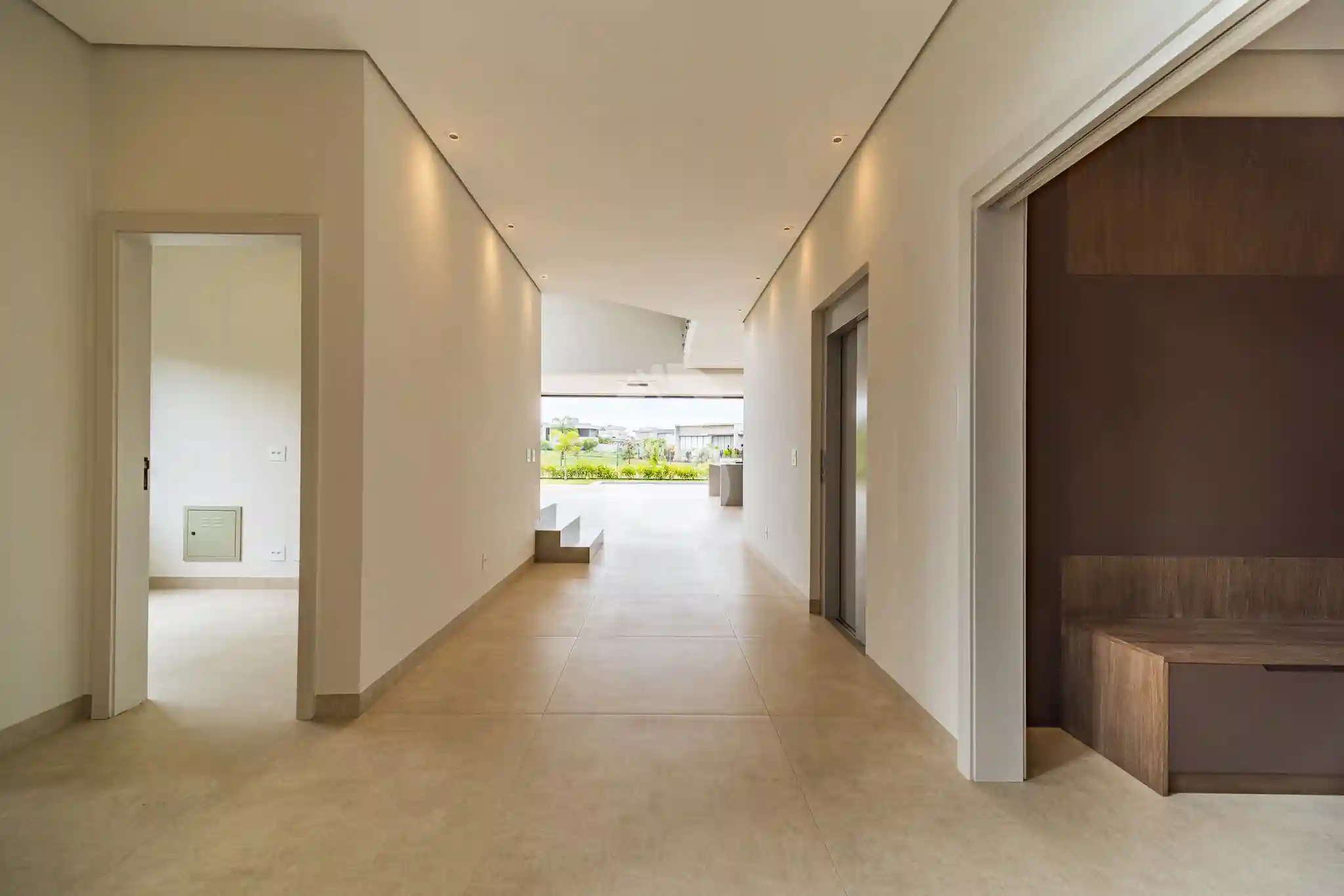 Casa de Condomínio com 4 quartos à venda, 450m² — foto 4 de 40