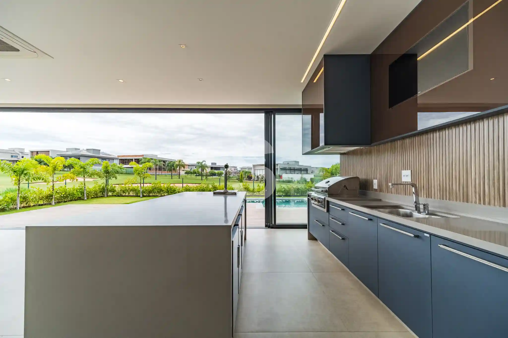 Casa de Condomínio com 4 quartos à venda, 450m² — foto 19 de 40