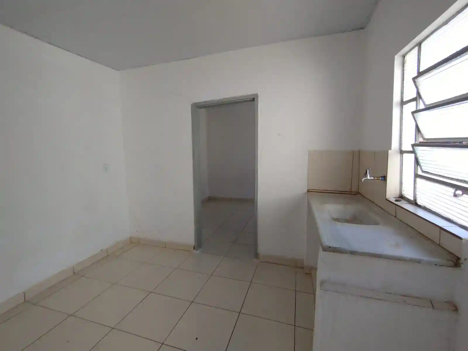 Casa com 1 quarto para aluguel, 30m² — foto 3 de 6