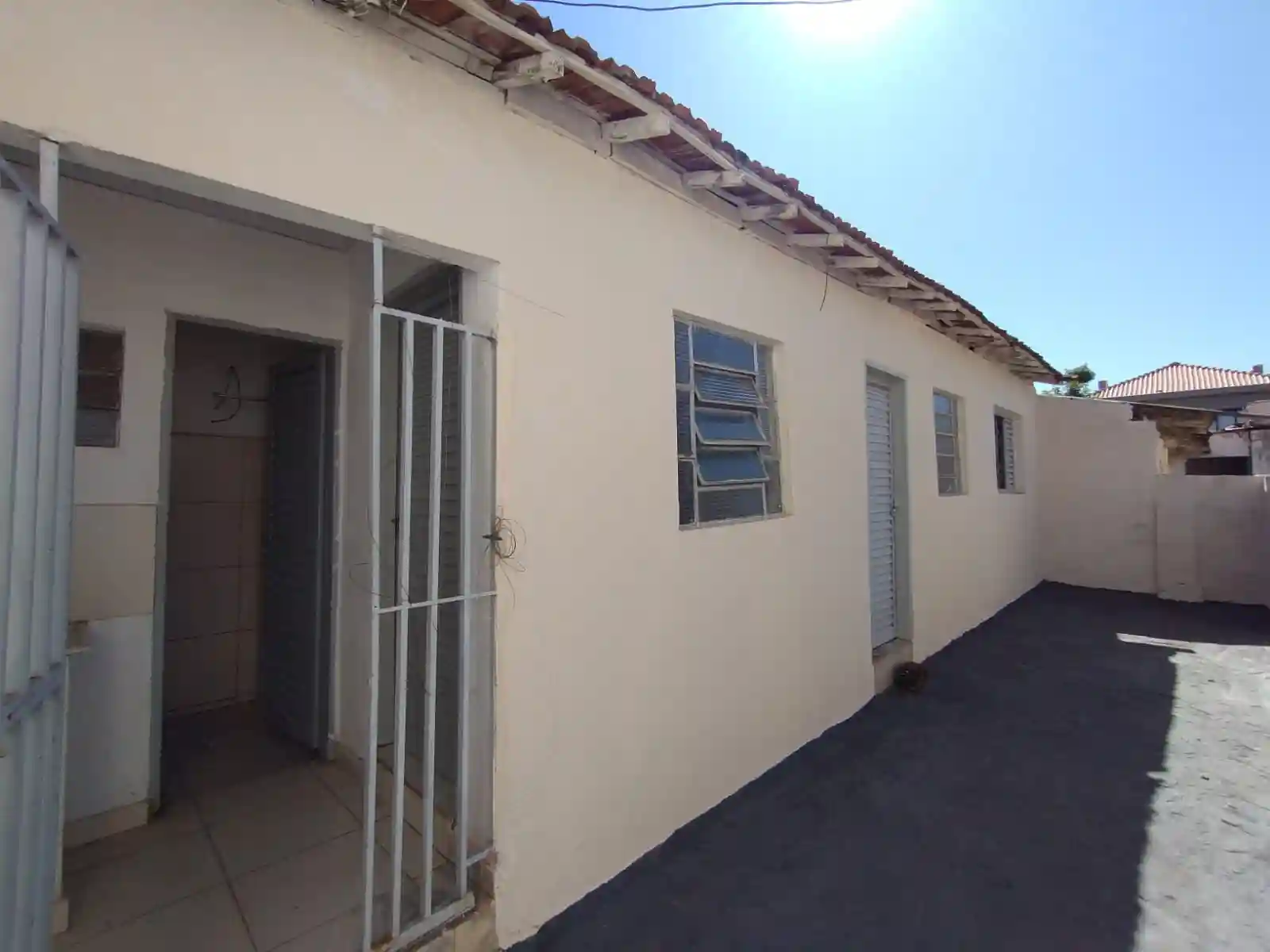 Casa com 1 quarto para aluguel, 30m² — foto 1 de 6