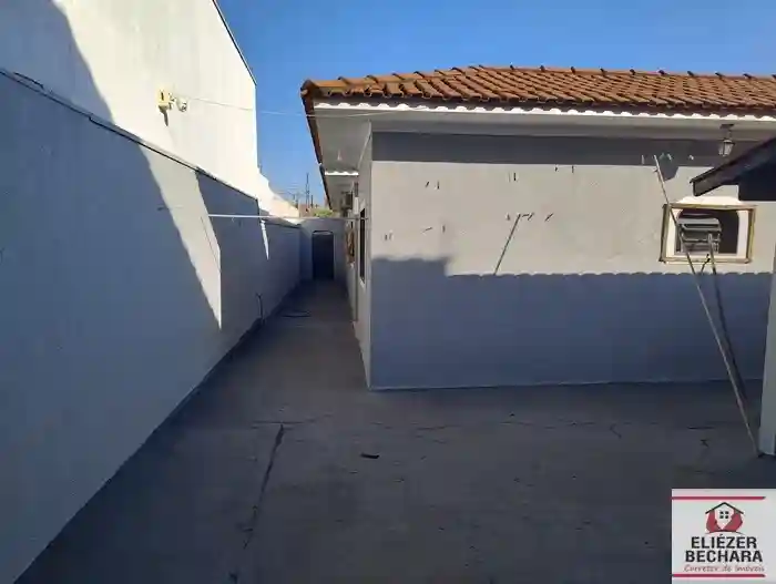 Casa com 3 quartos à venda, 200m² — foto 3 de 60