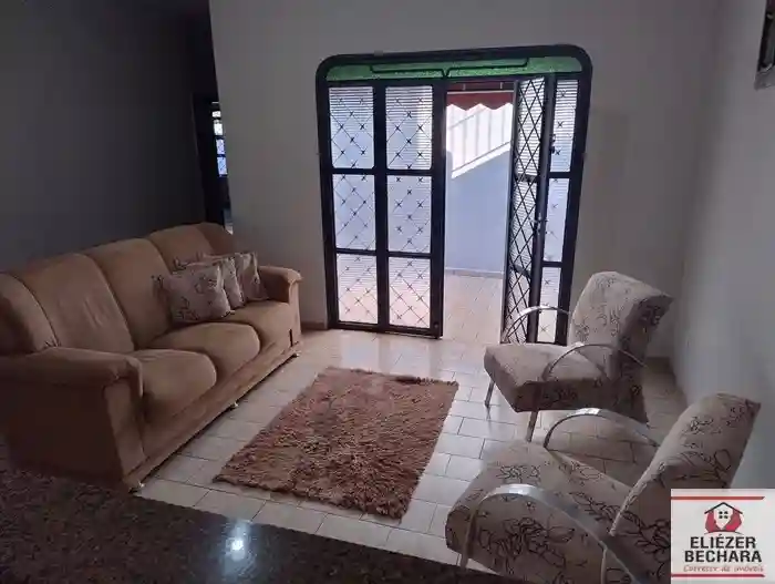 Casa com 3 quartos à venda, 200m² — foto 1 de 60