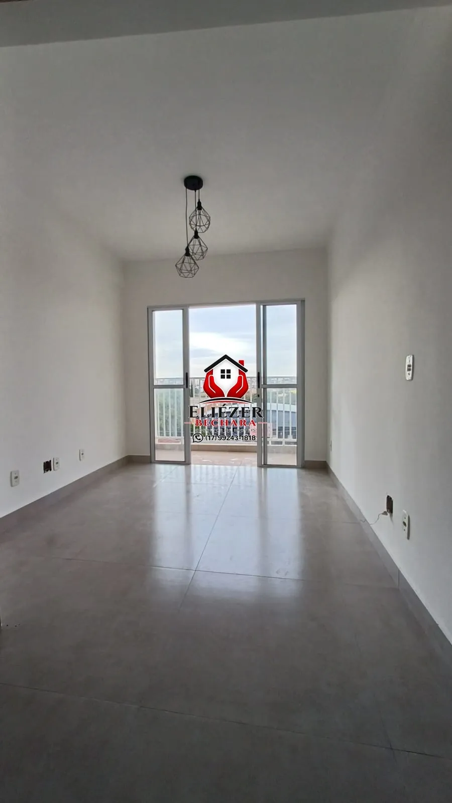 Apartamento com 2 quartos à venda, 60m² — foto 1 de 16