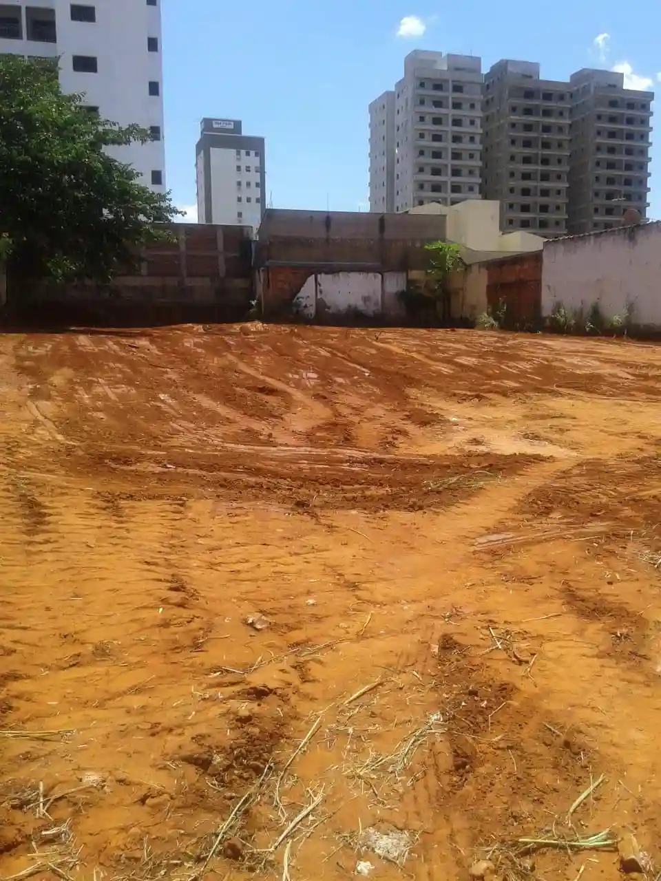 Terreno / Lote / Condomínio  à venda, 1014m² — foto 2 de 4