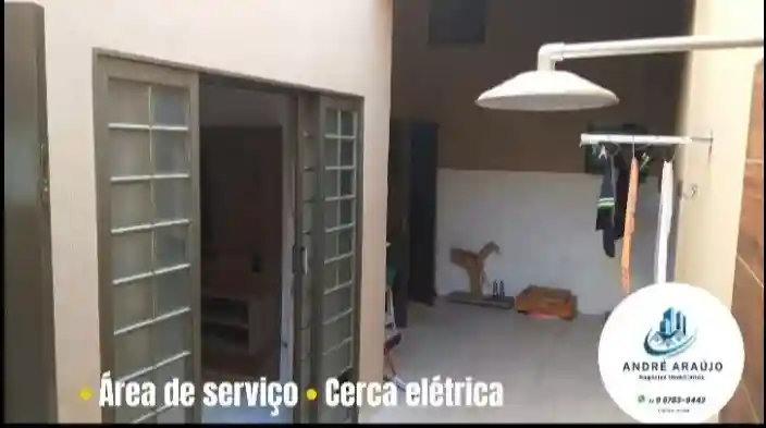 Casa com 3 quartos à venda, 220m² — foto 3 de 12