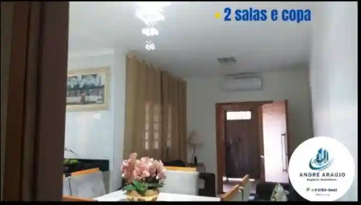 Casa com 3 quartos à venda, 220m² — foto 2 de 12