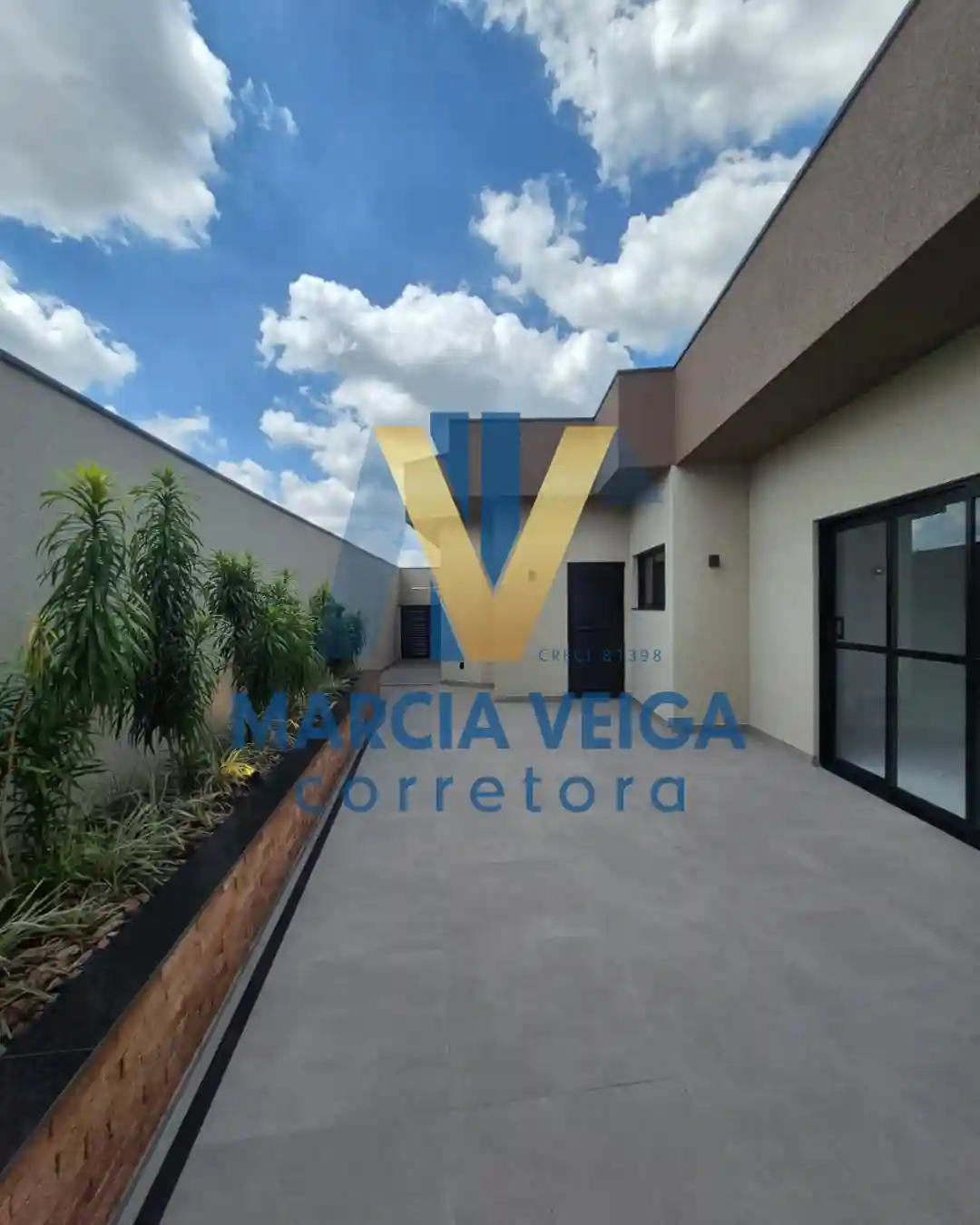 Casa de Condomínio com 3 quartos para aluguel, 335m² — foto 2 de 31