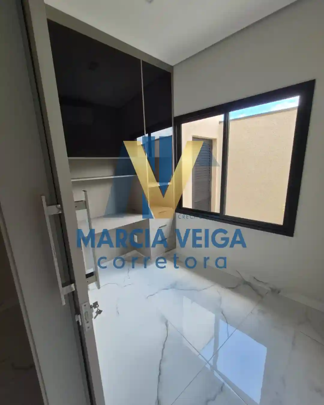 Casa de Condomínio com 3 quartos para aluguel, 335m² — foto 13 de 31