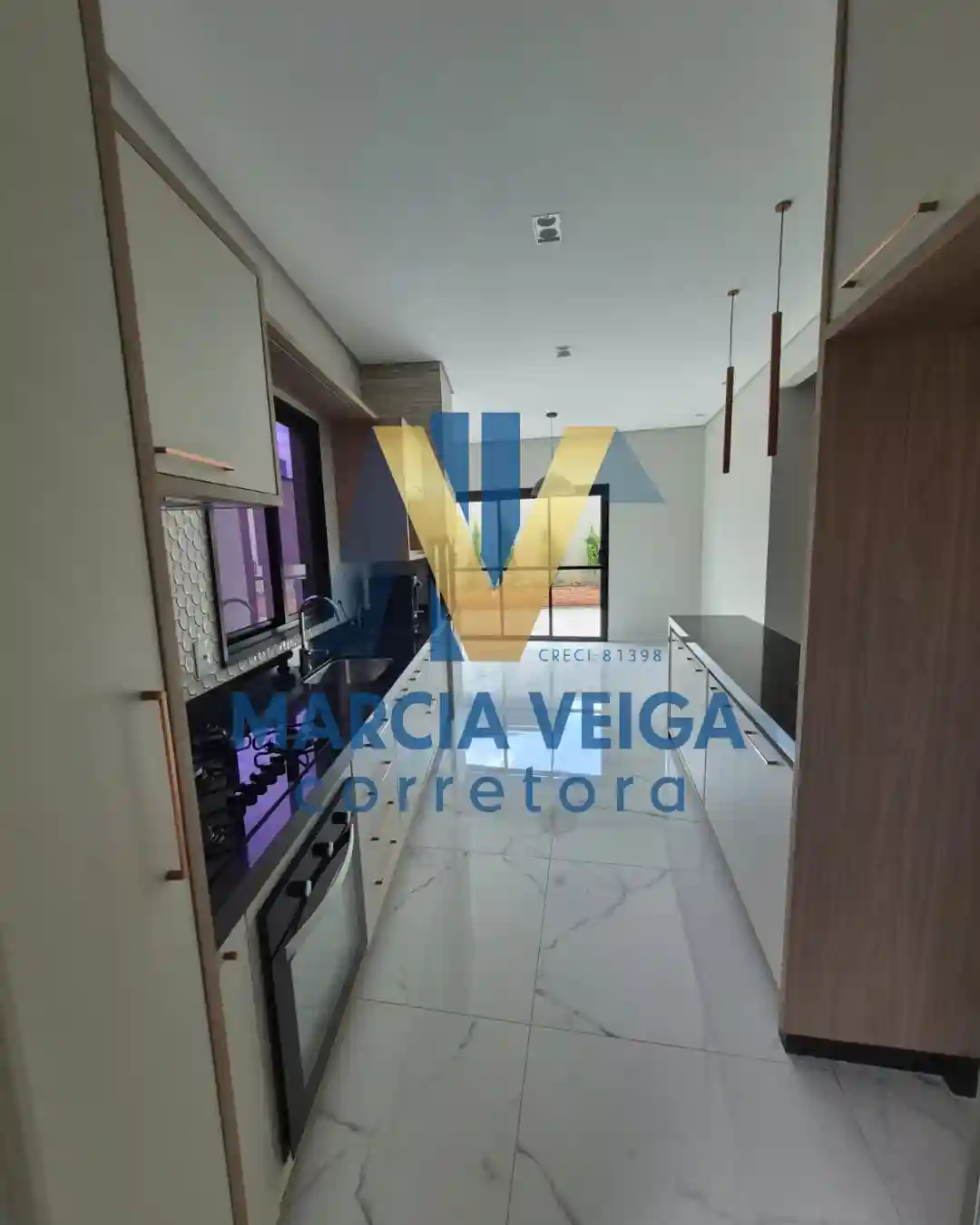 Casa de Condomínio com 3 quartos para aluguel, 335m² — foto 8 de 31