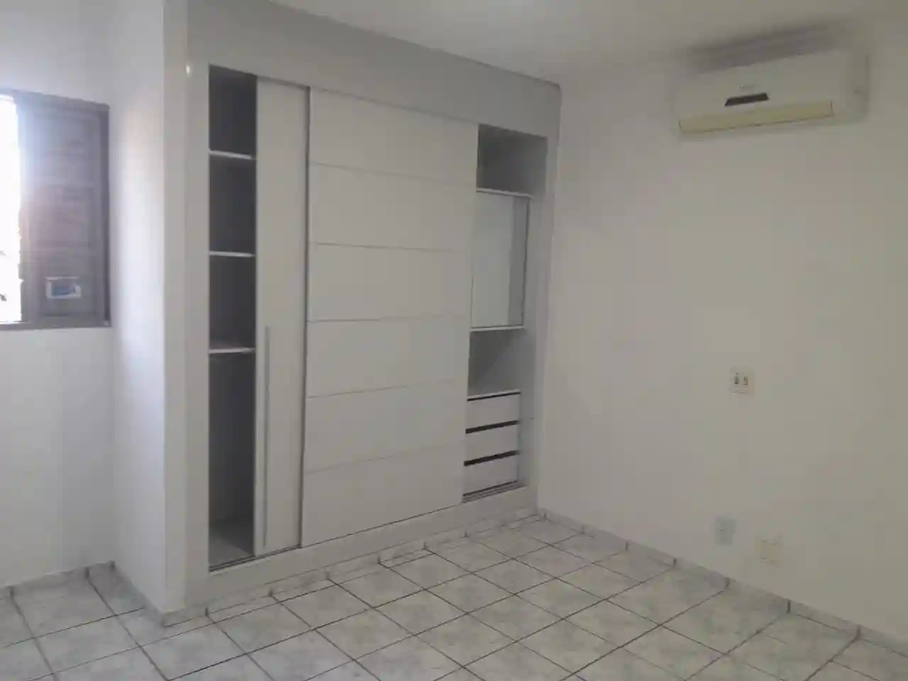Apartamento com 3 quartos para aluguel, 70m² — foto 2 de 25