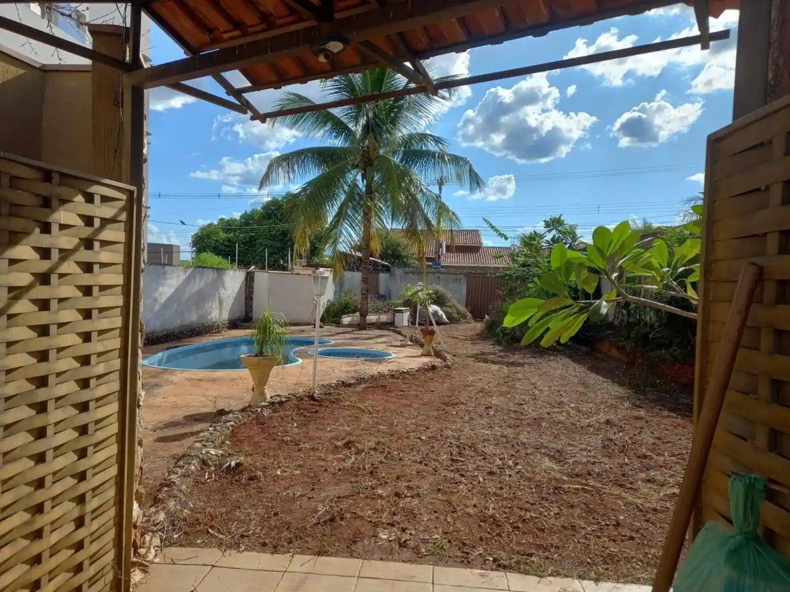 Casa com 3 quartos à venda, 600m² — foto 1 de 3
