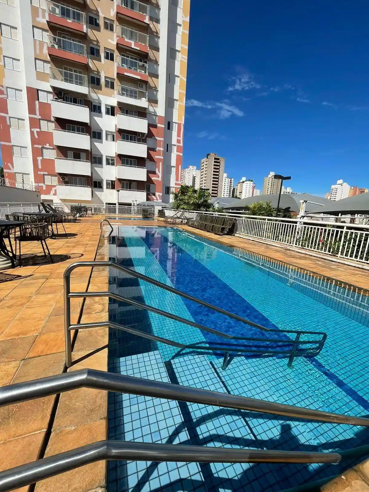 Apartamento com 2 quartos à venda, 61m² — foto 1 de 18
