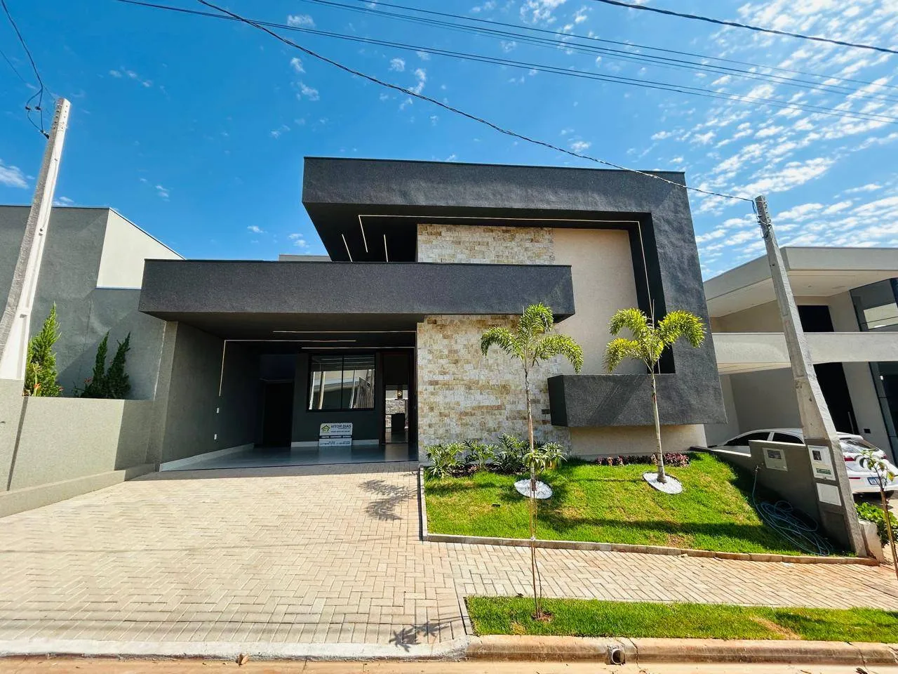 Casa de Condomínio com 3 quartos à venda, 276m² — foto 3 de 41