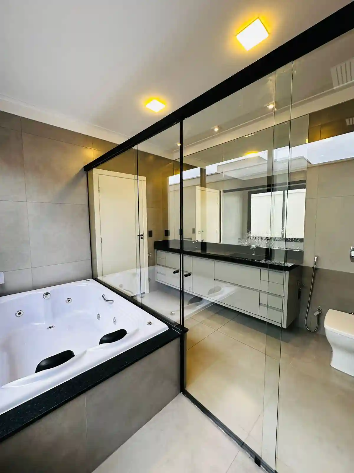Casa de Condomínio com 3 quartos à venda, 224m² — foto 10 de 21