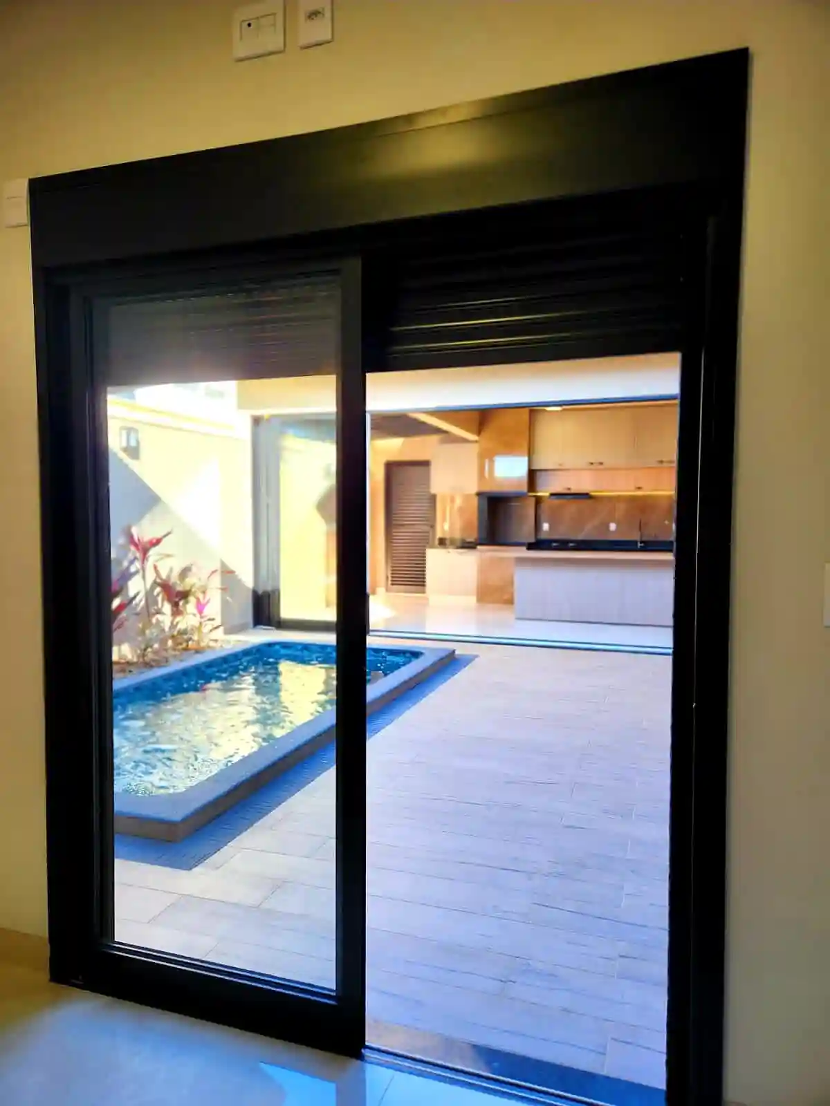Casa de Condomínio com 3 quartos à venda, 253m² — foto 9 de 11