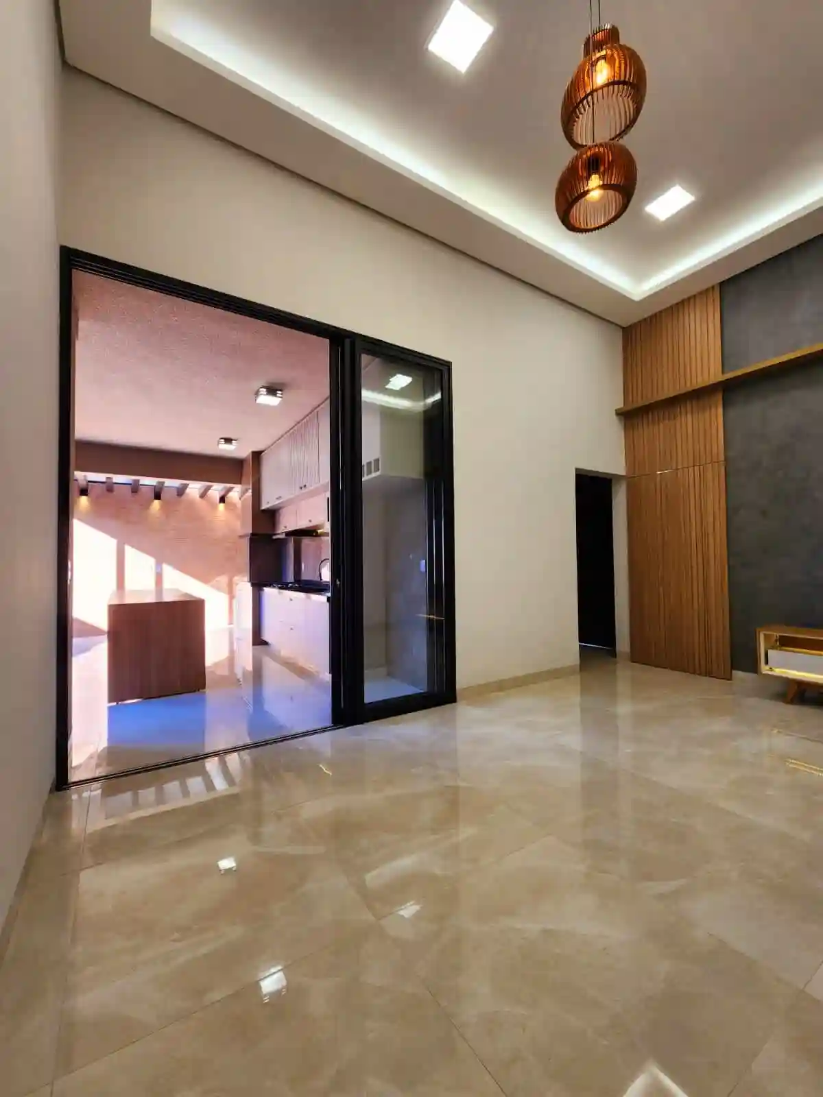 Casa de Condomínio com 3 quartos à venda, 253m² — foto 4 de 11