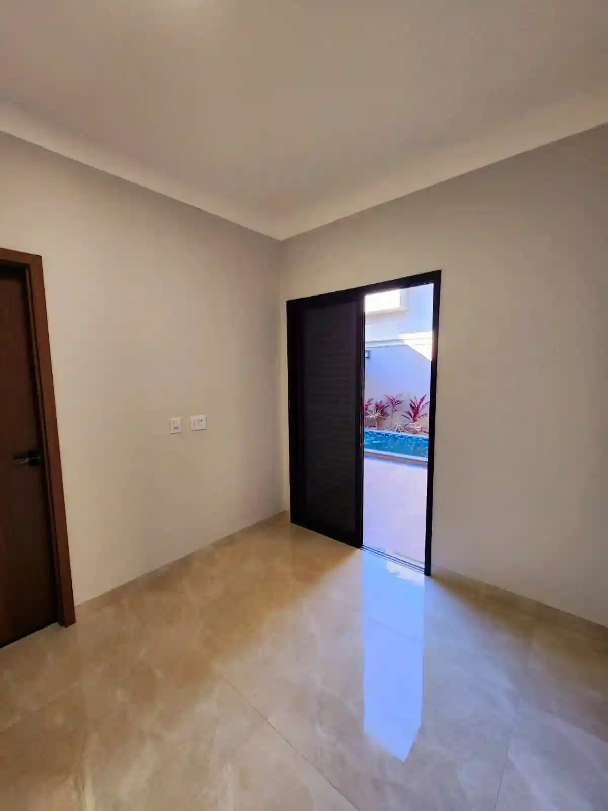 Casa de Condomínio com 3 quartos à venda, 253m² — foto 8 de 11