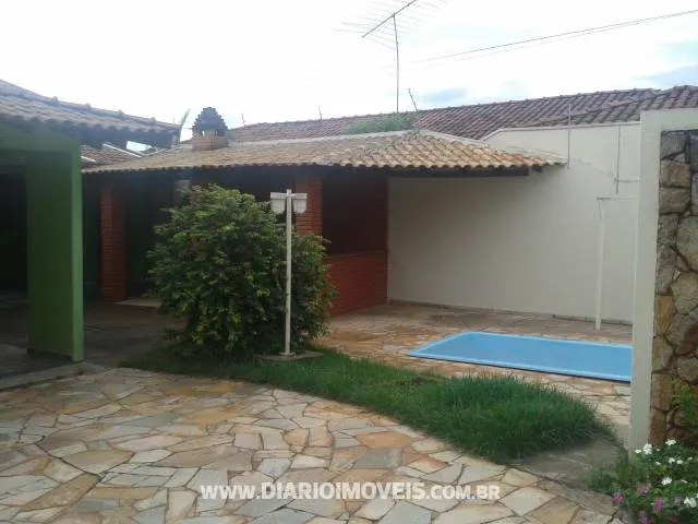 Casa à venda — foto 1 de 4