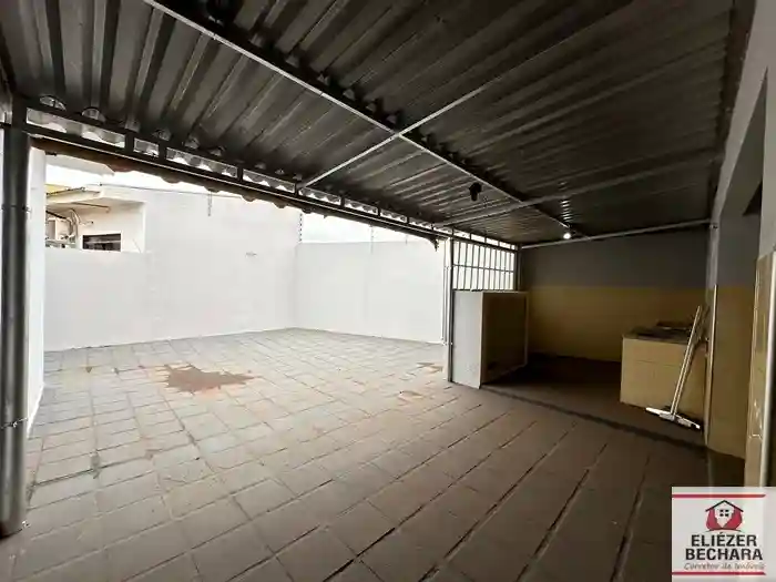 Casa com 3 quartos à venda, 210m² — foto 23 de 26