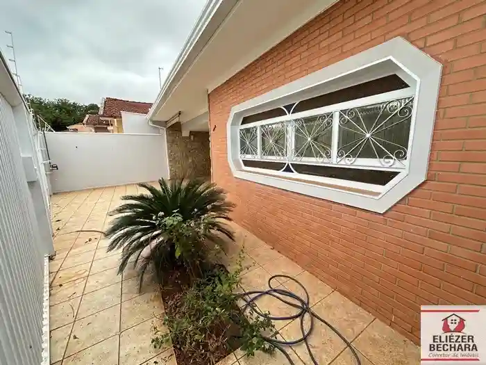 Casa com 3 quartos à venda, 210m² — foto 3 de 26