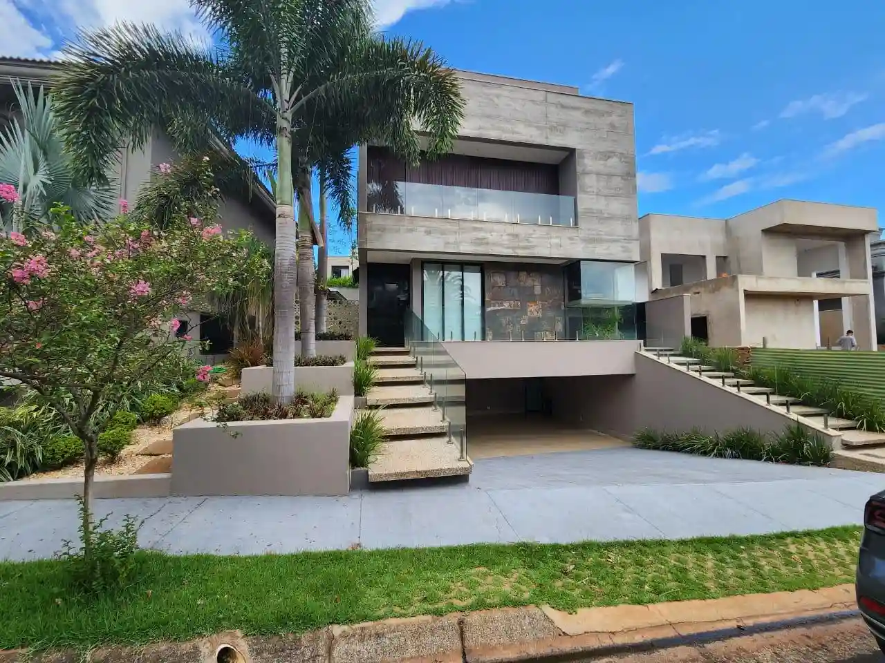 Casa de Condomínio  à venda, 540m² — foto 2 de 53