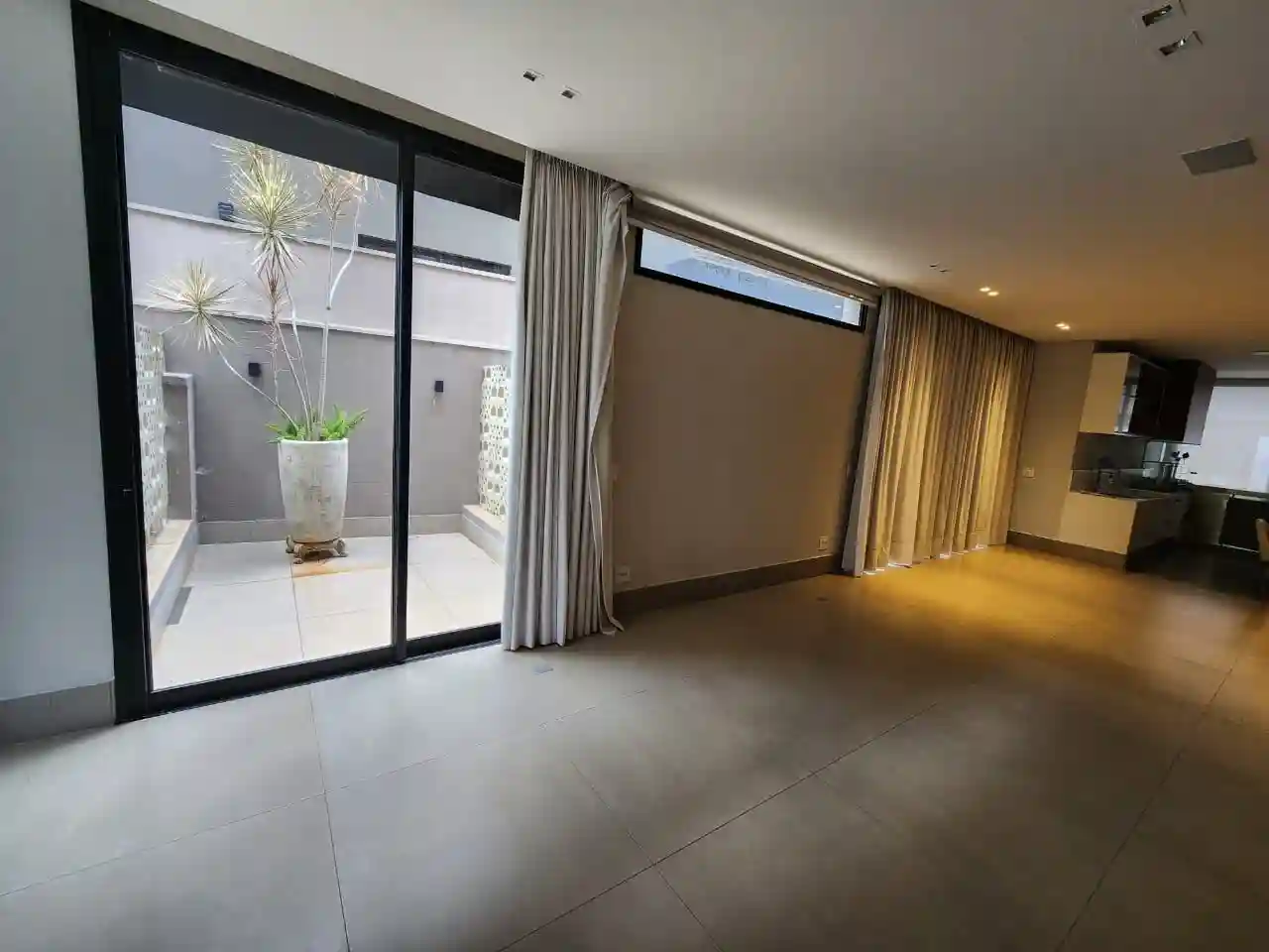 Casa de Condomínio  à venda, 540m² — foto 6 de 53