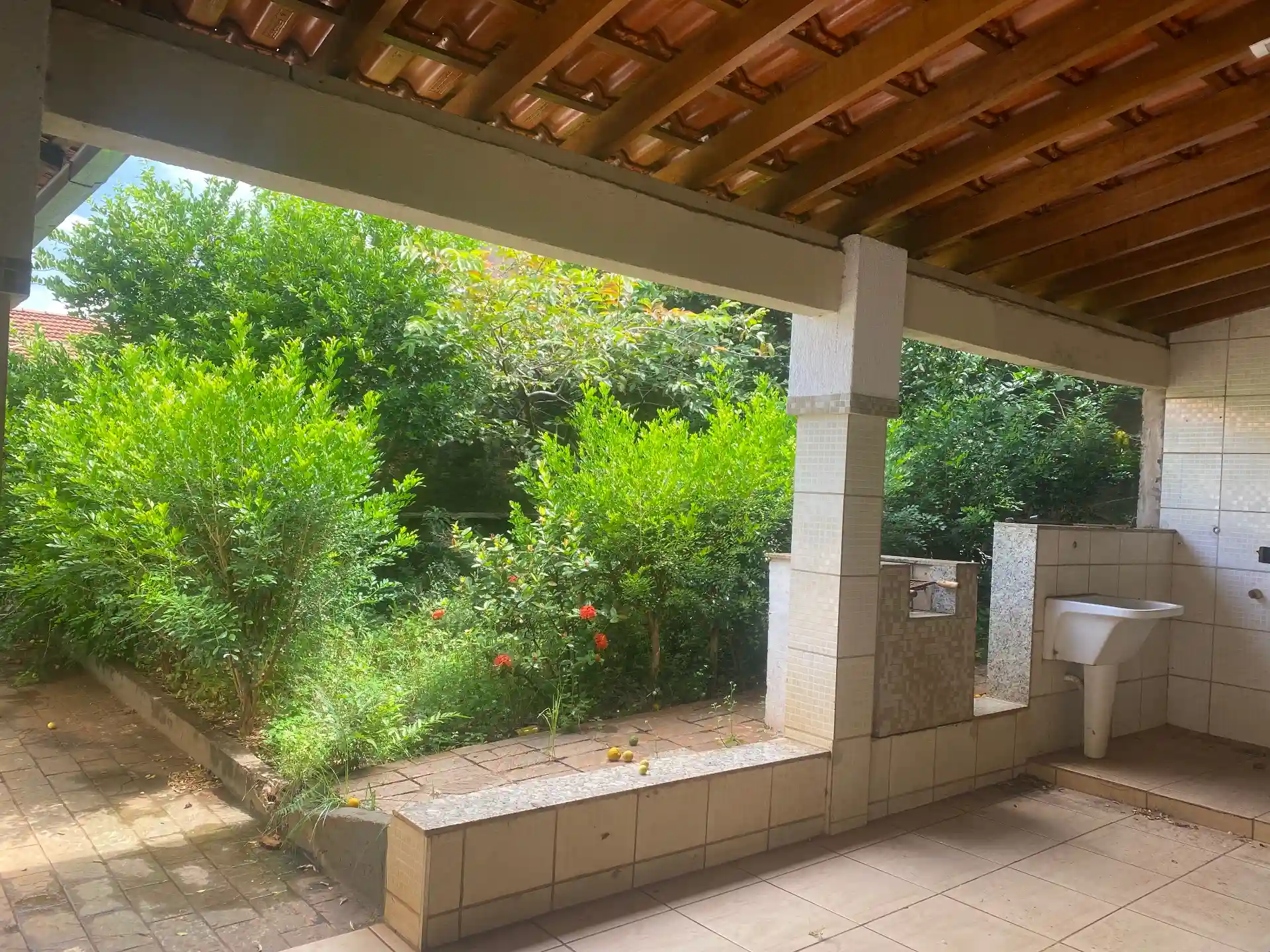 Casa com 4 quartos à venda, 280000m² — foto 2 de 11
