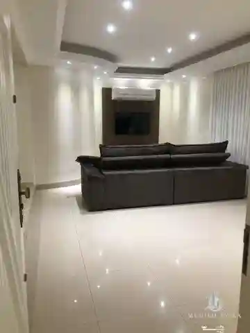 Casa com 3 quartos à venda, 300m² — foto 10 de 19