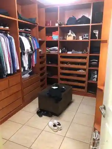 Casa com 3 quartos à venda, 300m² — foto 11 de 19