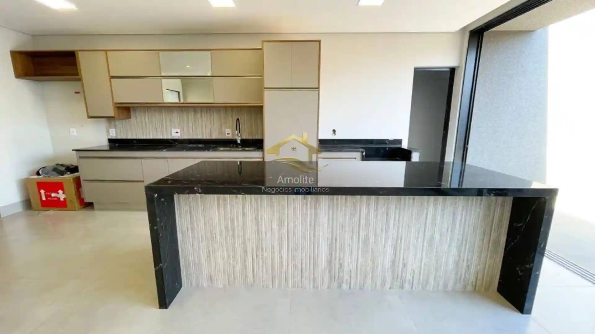 Casa de Condomínio com 3 quartos à venda, 250m² — foto 32 de 40