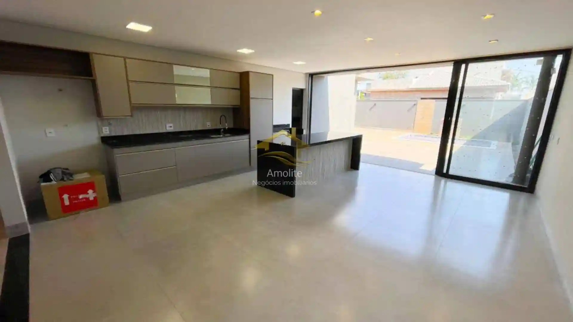 Casa de Condomínio com 3 quartos à venda, 250m² — foto 33 de 40