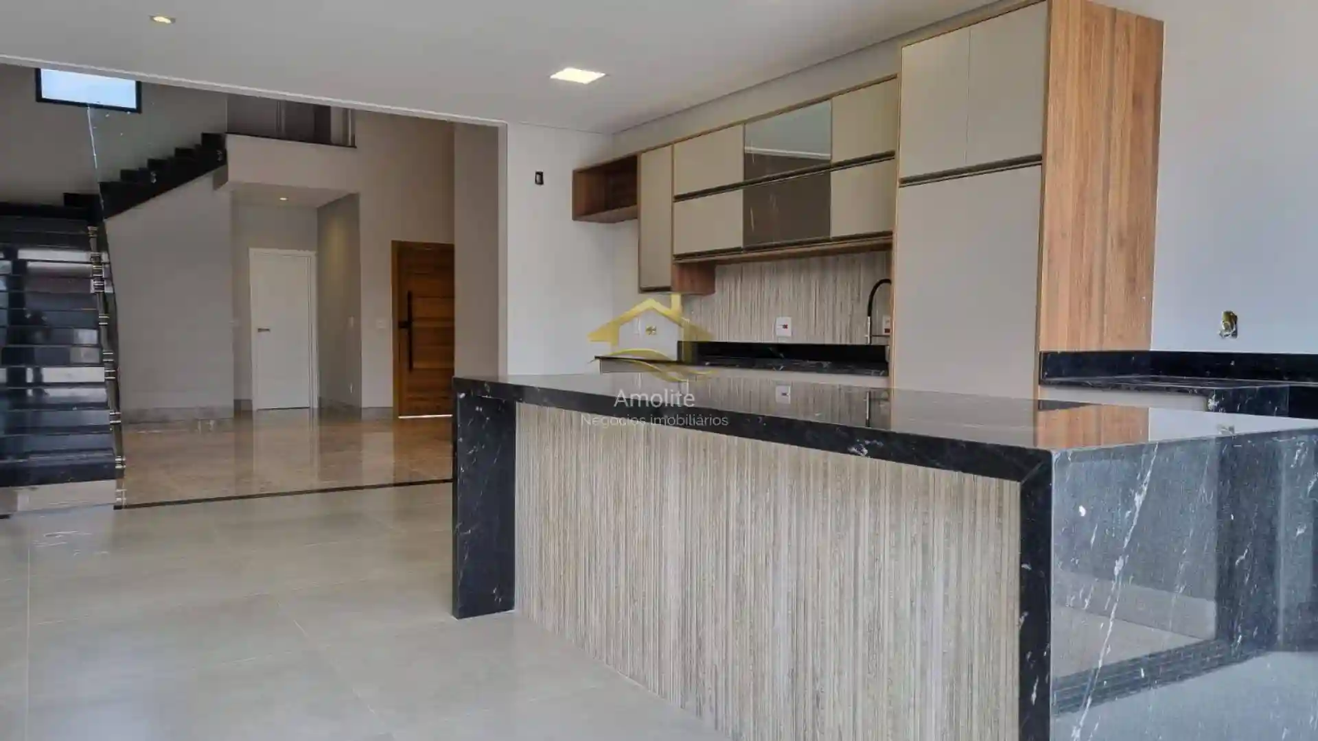 Casa de Condomínio com 3 quartos à venda, 250m² — foto 4 de 40