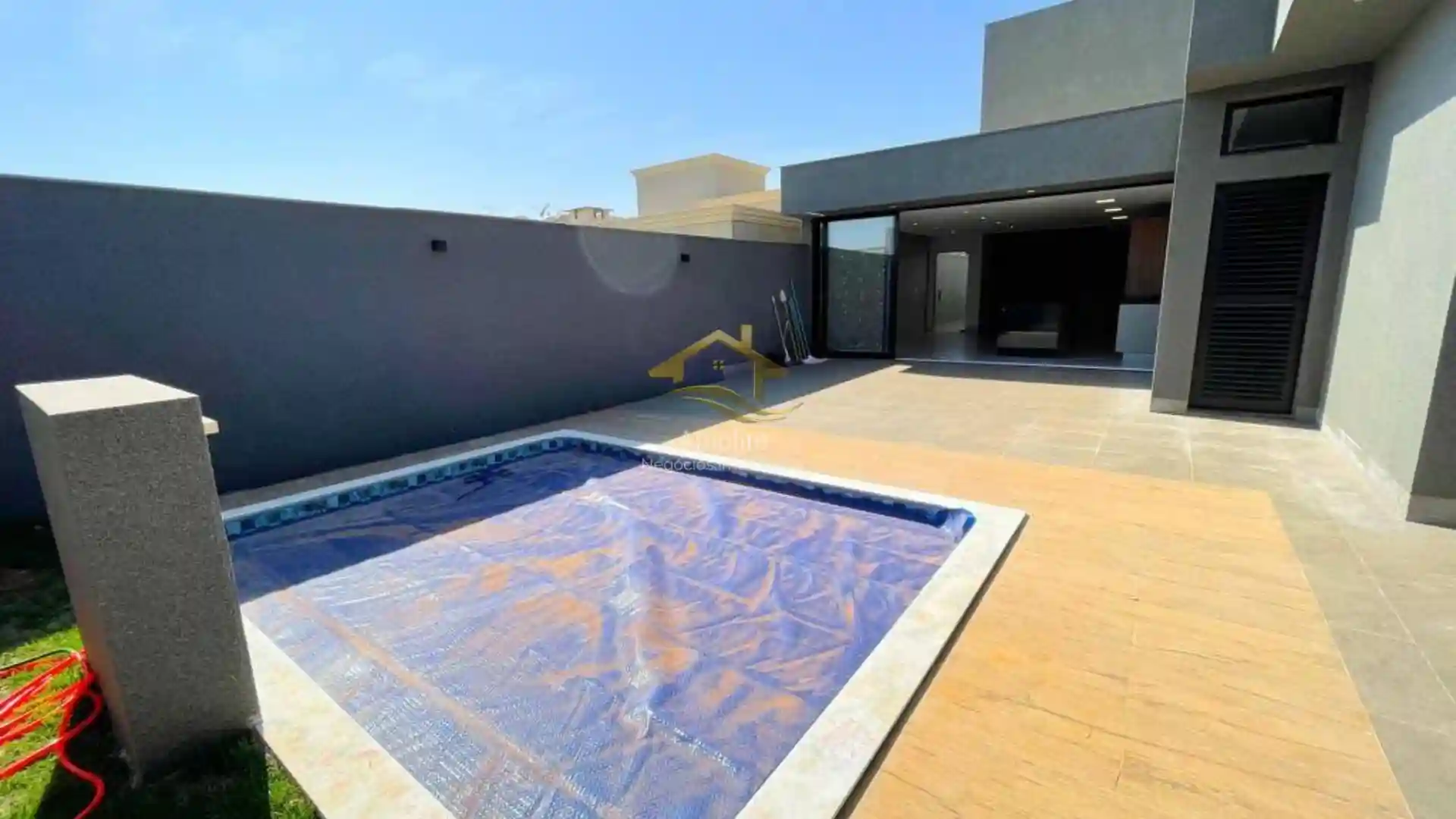 Casa de Condomínio com 3 quartos à venda, 250m² — foto 18 de 40