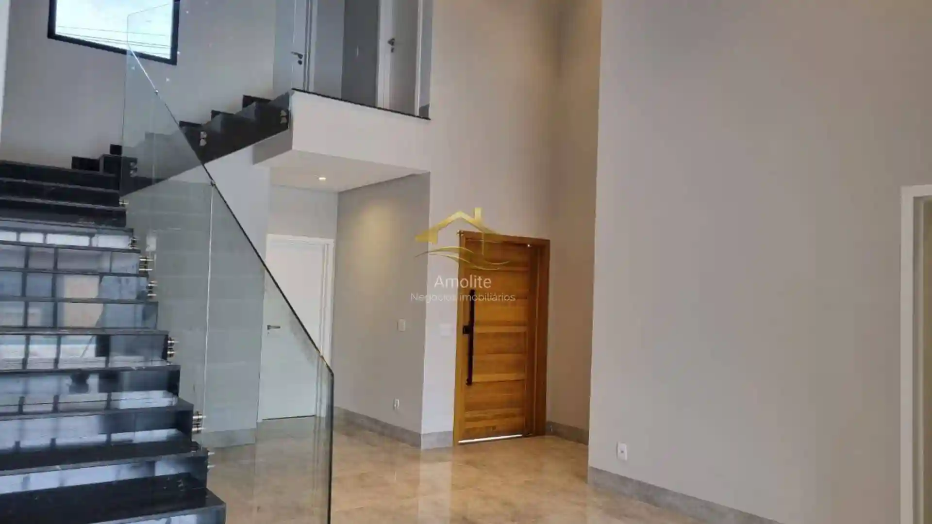 Casa de Condomínio com 3 quartos à venda, 250m² — foto 2 de 40