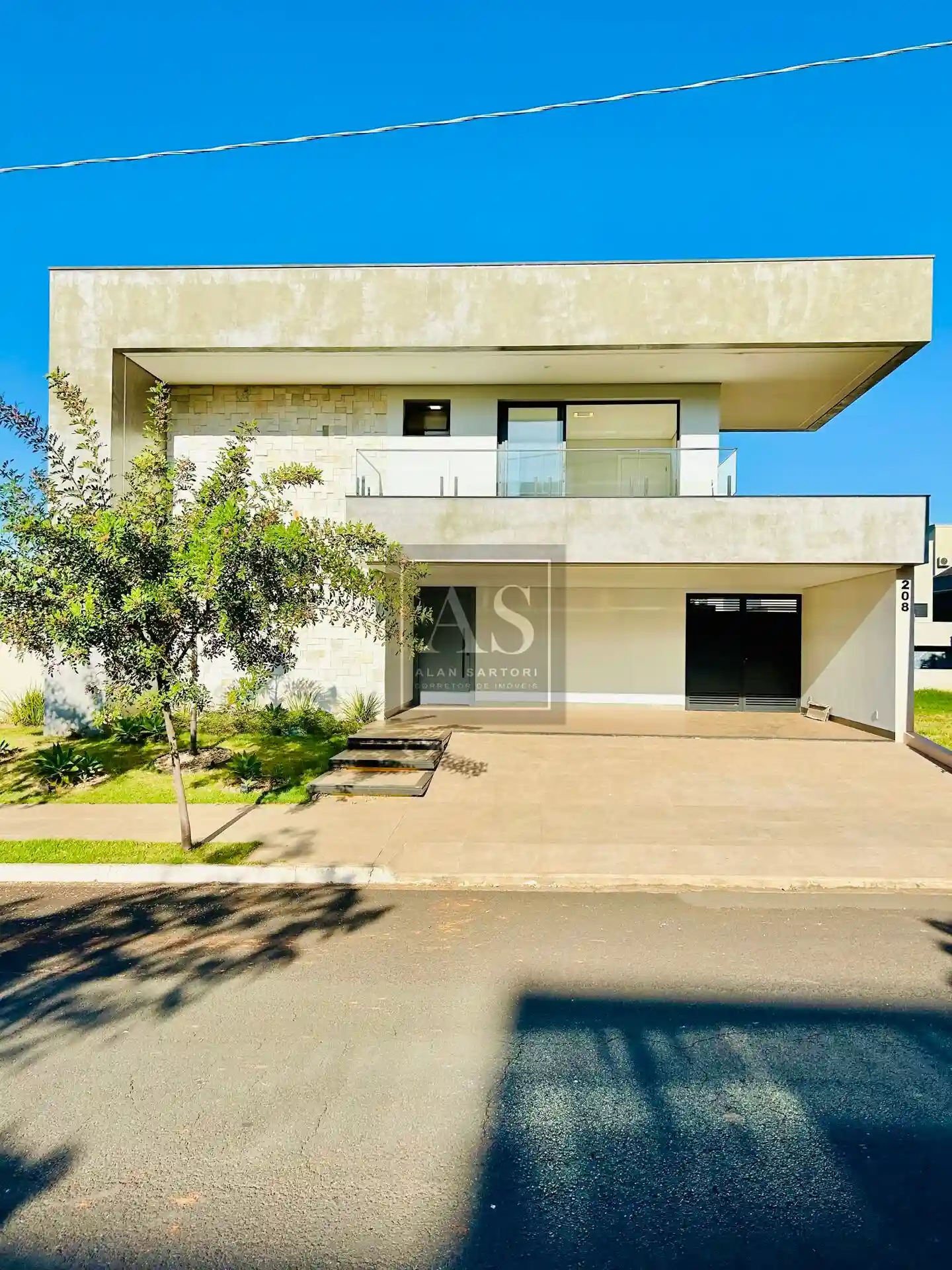 Casa de Condomínio com 4 quartos à venda, 304m² — foto 1 de 50