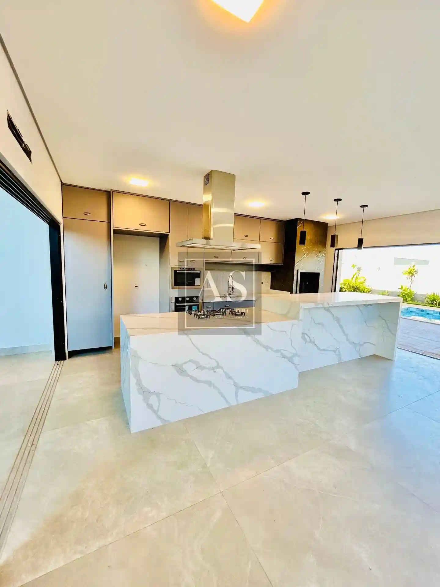 Casa de Condomínio com 4 quartos à venda, 304m² — foto 13 de 50