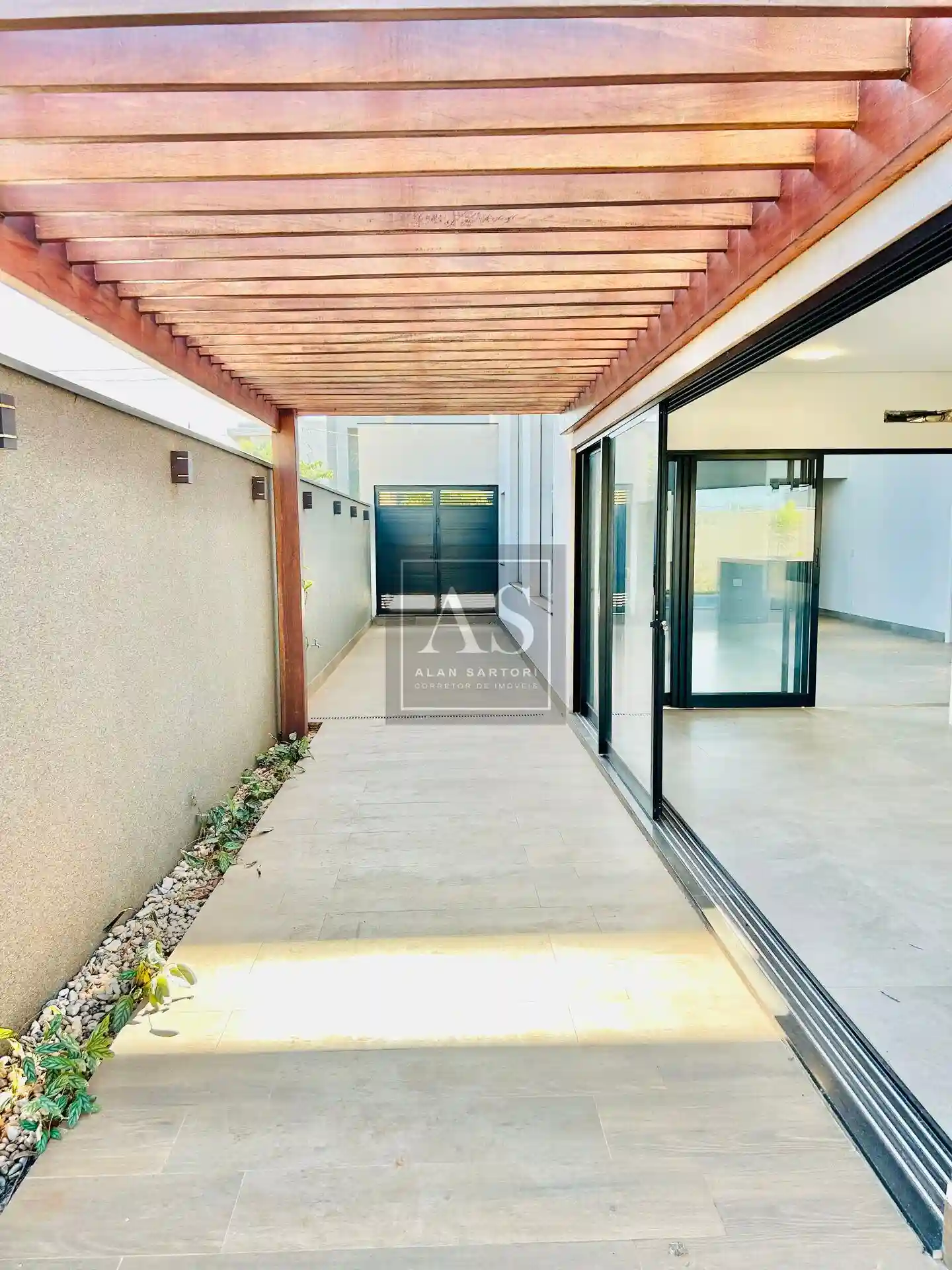 Casa de Condomínio com 4 quartos à venda, 304m² — foto 50 de 50