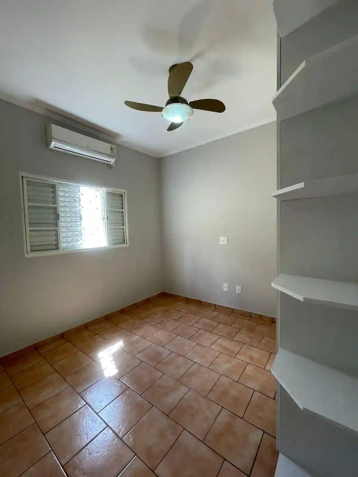 Casa com 3 quartos à venda, 450m² — foto 26 de 29