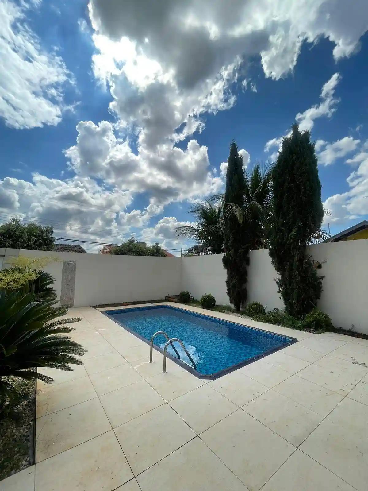 Casa com 3 quartos à venda, 450m² — foto 2 de 29