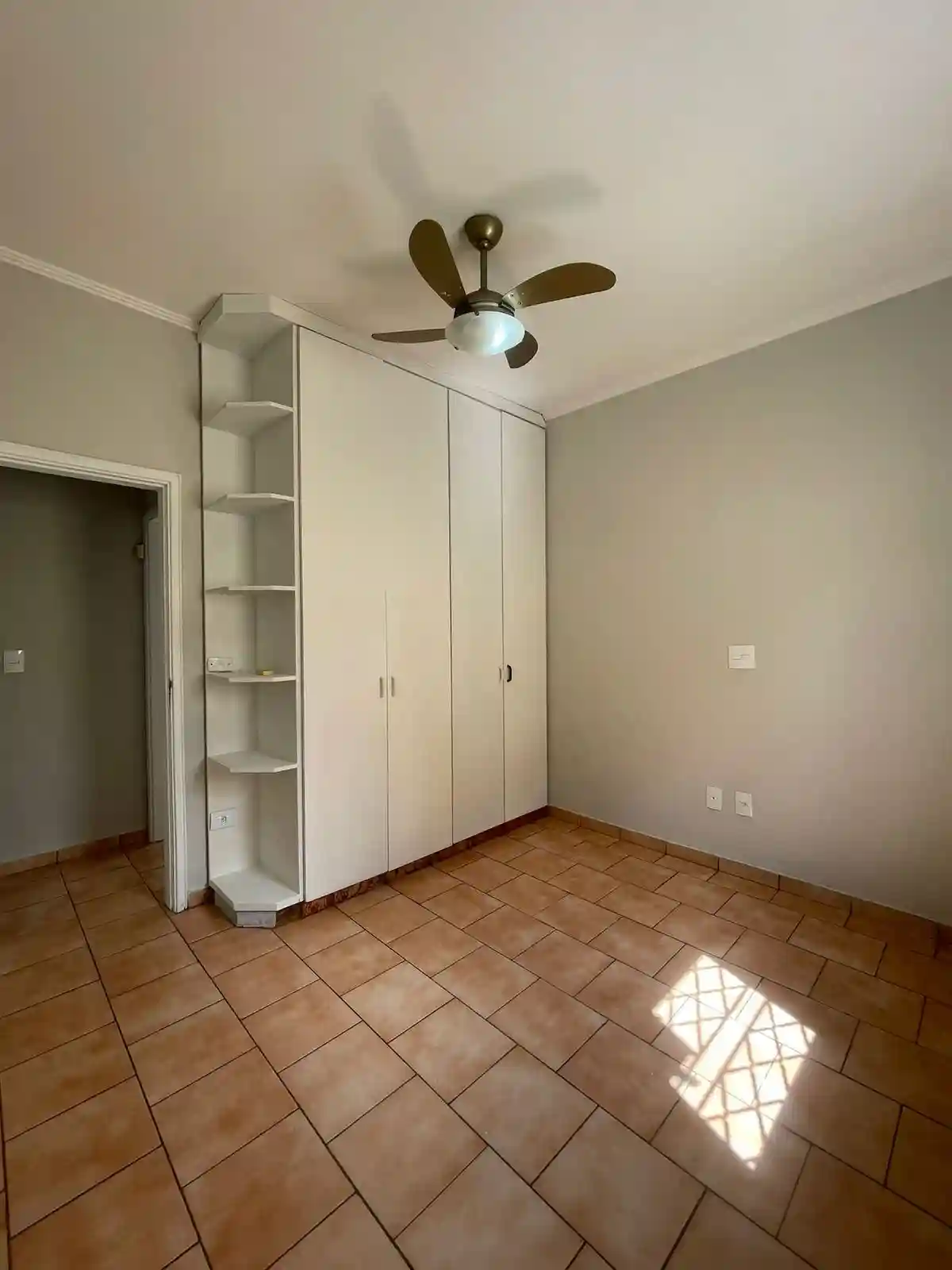 Casa com 3 quartos à venda, 450m² — foto 9 de 29