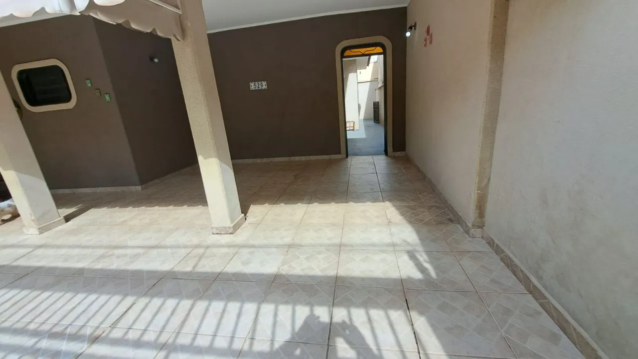 Casa à venda — foto 1 de 11