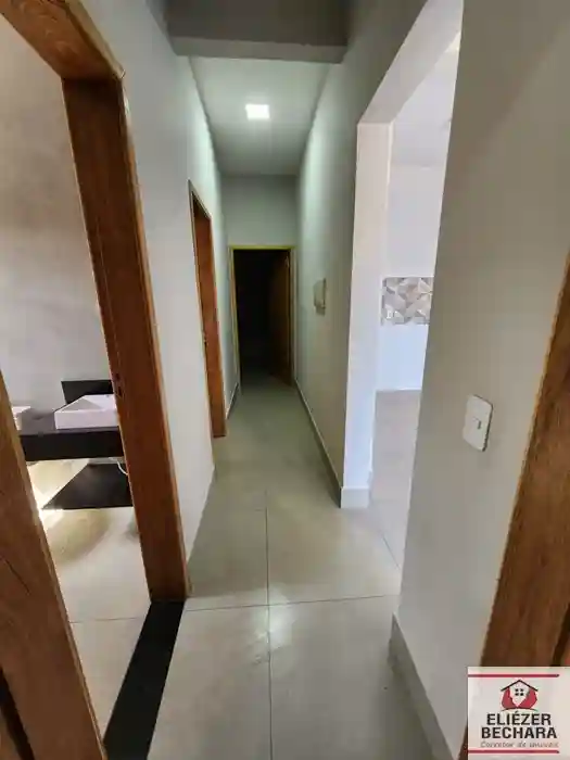 Casa com 3 quartos à venda, 80m² — foto 2 de 5