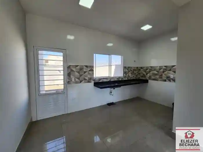 Casa com 3 quartos à venda, 80m² — foto 5 de 5