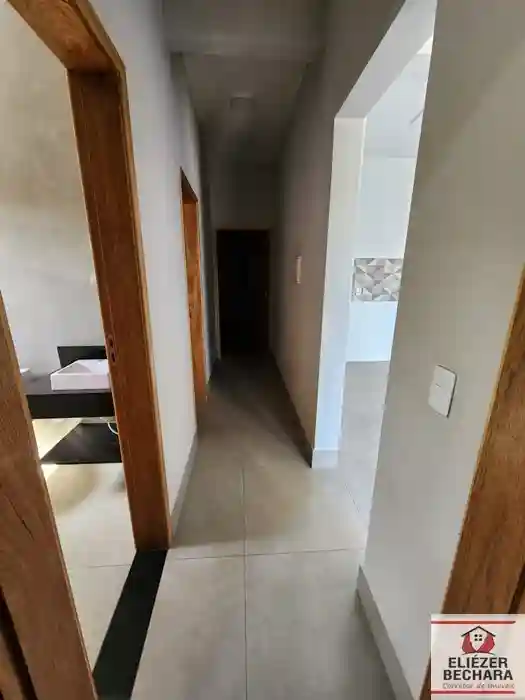 Casa com 3 quartos à venda, 80m² — foto 4 de 5