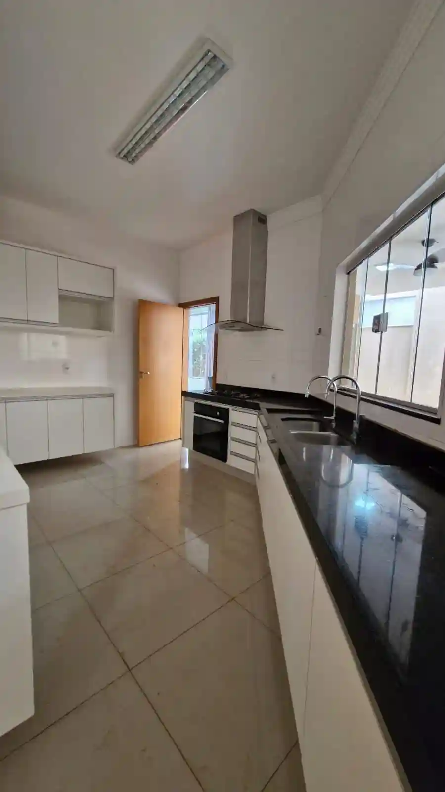 Casa de Condomínio com 3 quartos à venda, 400m² — foto 17 de 24