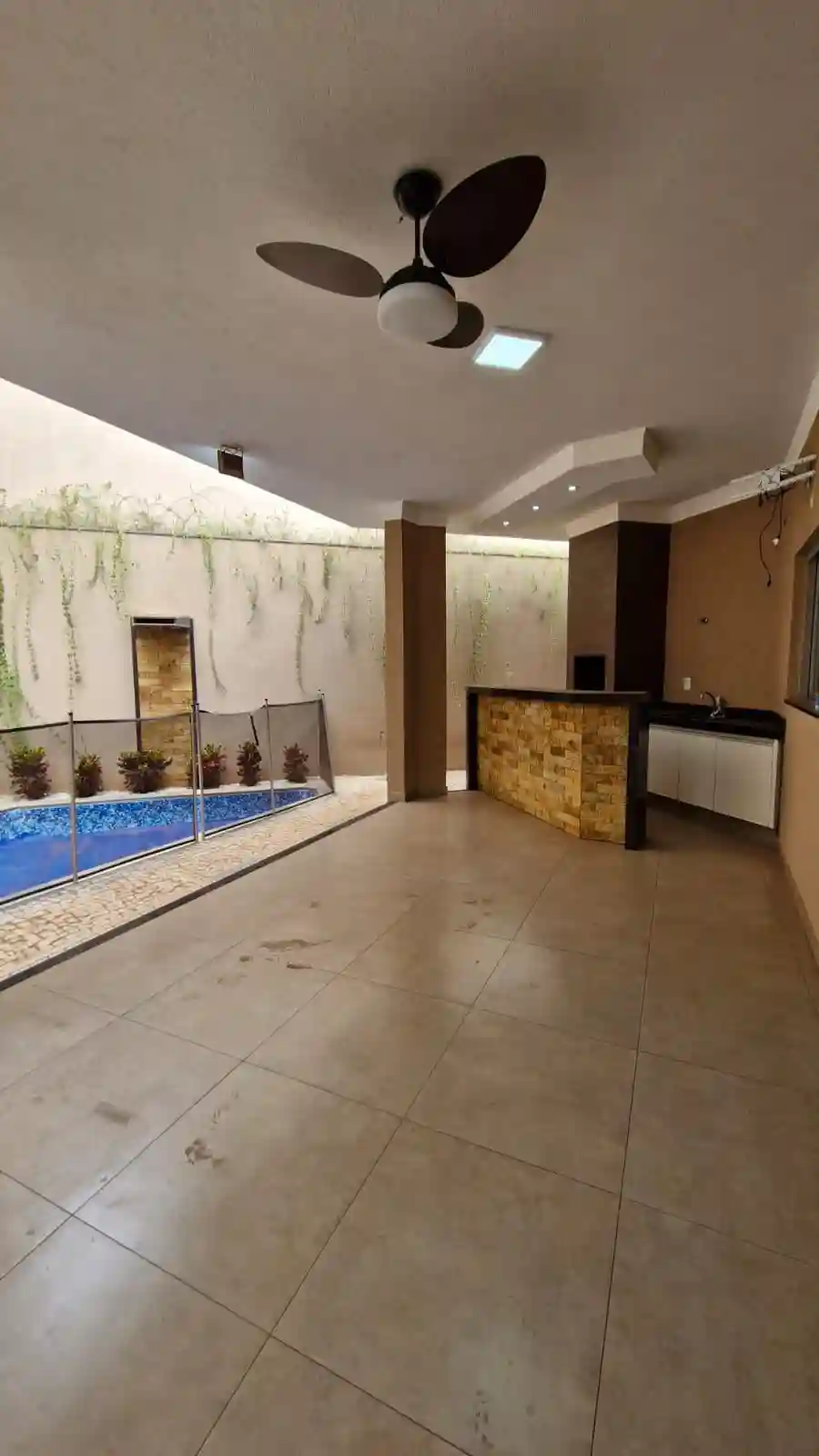 Casa de Condomínio com 3 quartos à venda, 400m² — foto 2 de 24